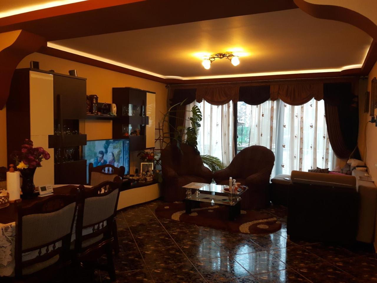 Vila Alexia Hotell Călimăneşti Exteriör bild