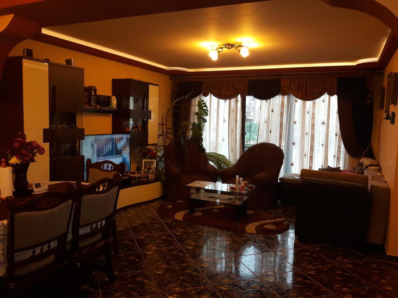 Vila Alexia Hotell Călimăneşti Exteriör bild