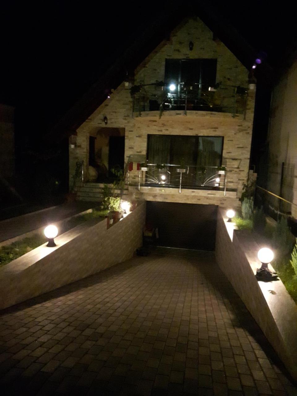 Vila Alexia Hotell Călimăneşti Exteriör bild