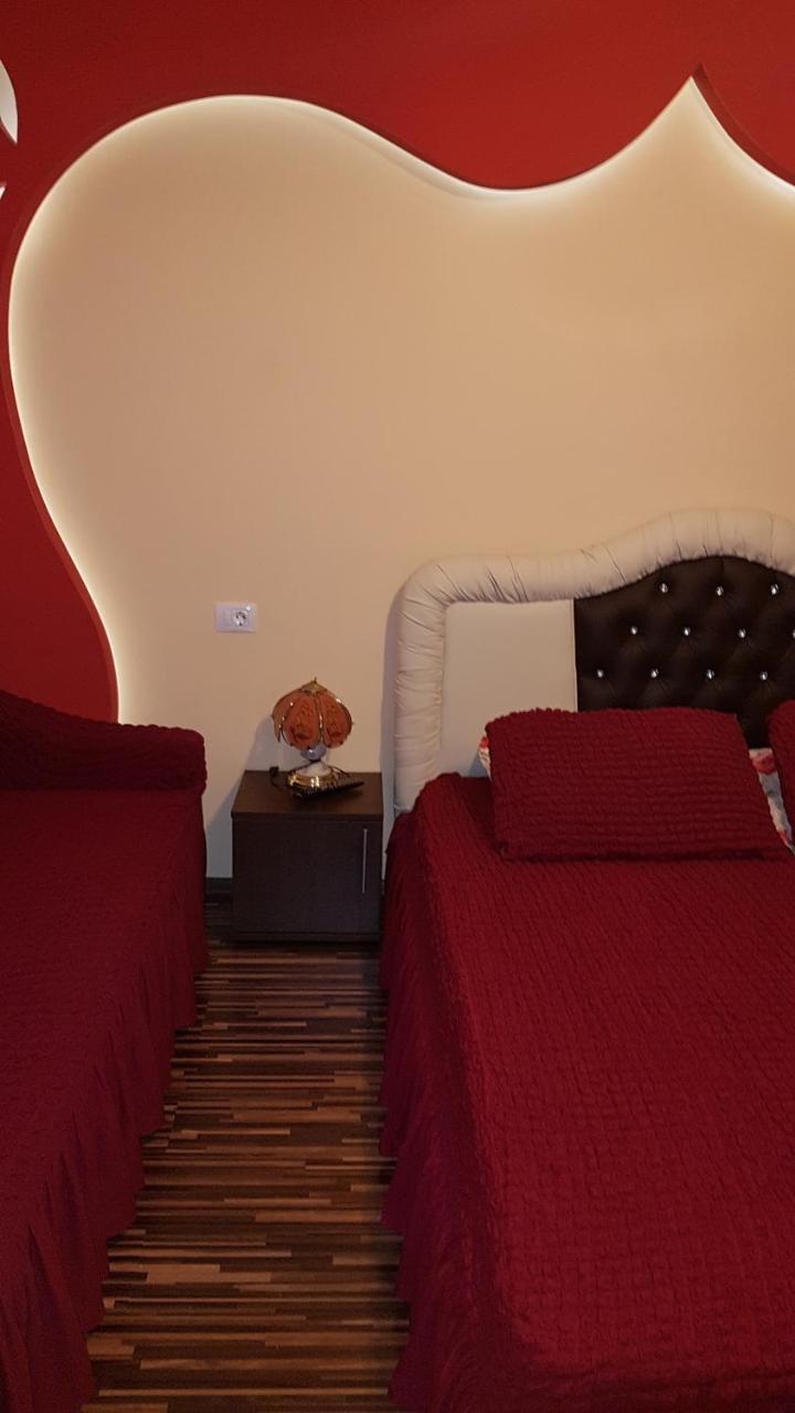Vila Alexia Hotell Călimăneşti Exteriör bild